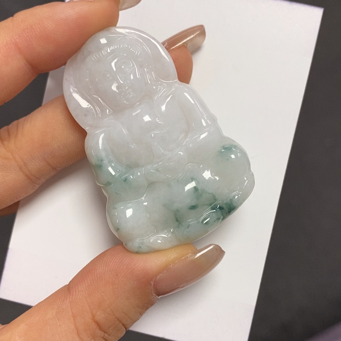 翡翠未镶嵌颈饰观音