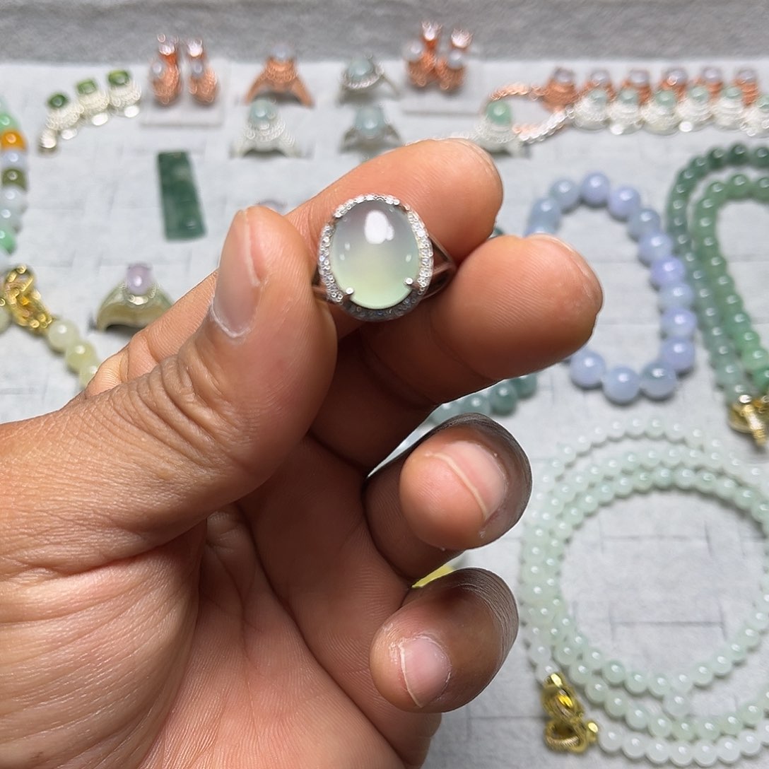 未镶嵌定制翡翠戒指