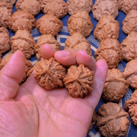 【闪购商品】吊坠文玩核桃王**下三棱32