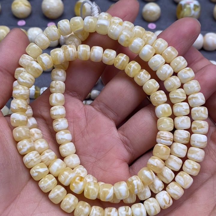 蜜蜡裸石未镶嵌老型