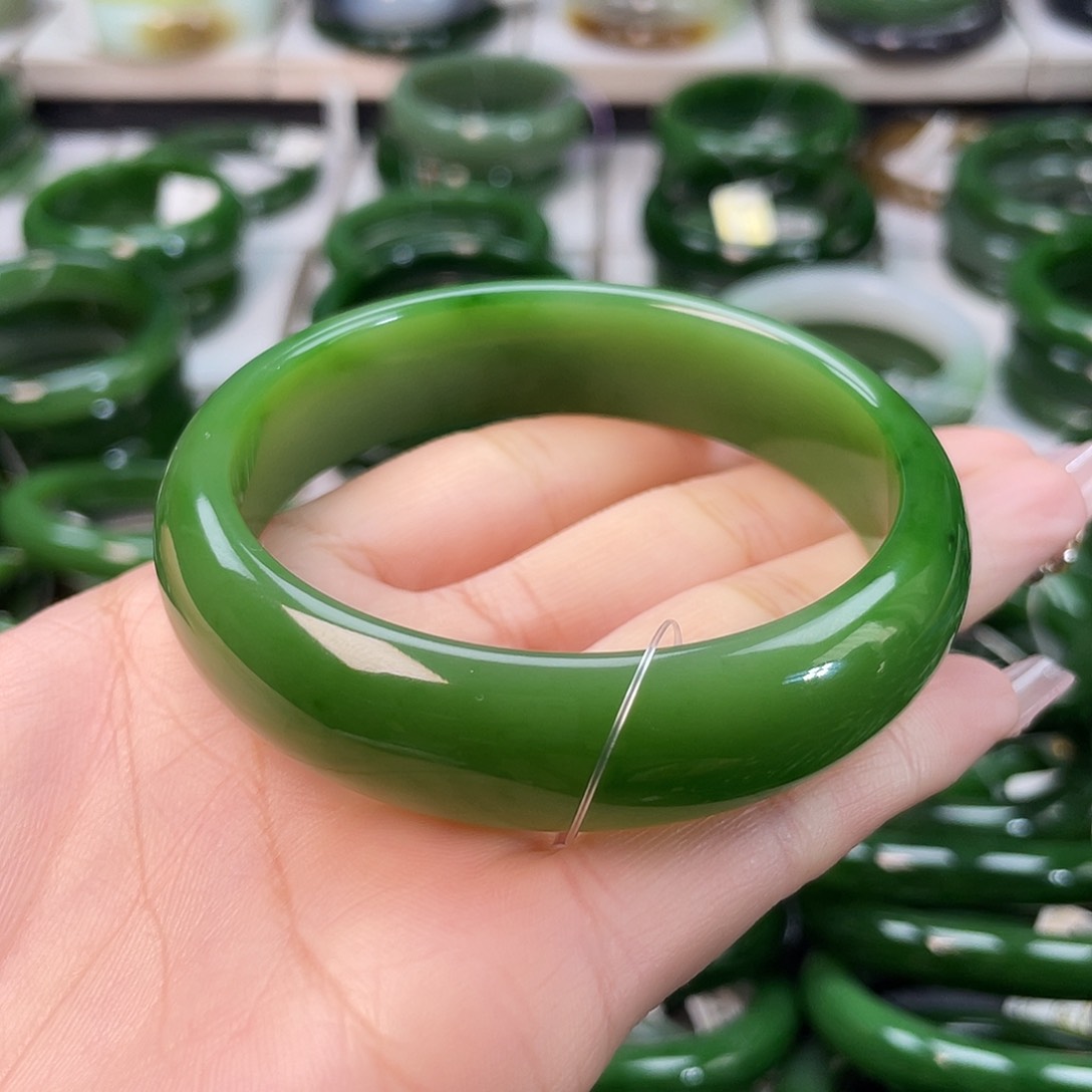 和田玉（碧玉）手镯未镶嵌