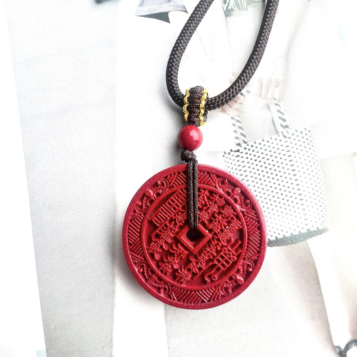 含辰砂工艺品红晶砂朱砂山鬼花钱吊坠男女款本命年平安挂饰