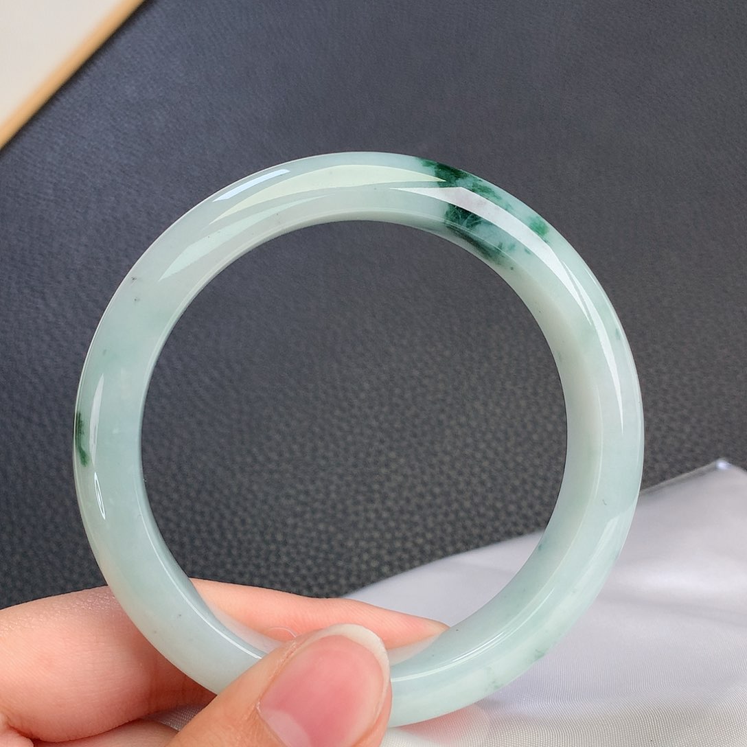 翡翠手镯未镶嵌57.8 翡翠手镯65