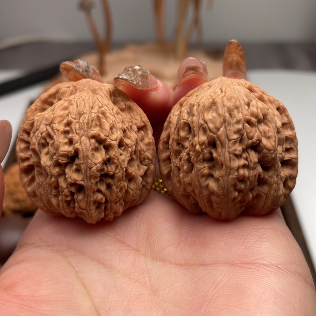 桃核把件绣球全品36