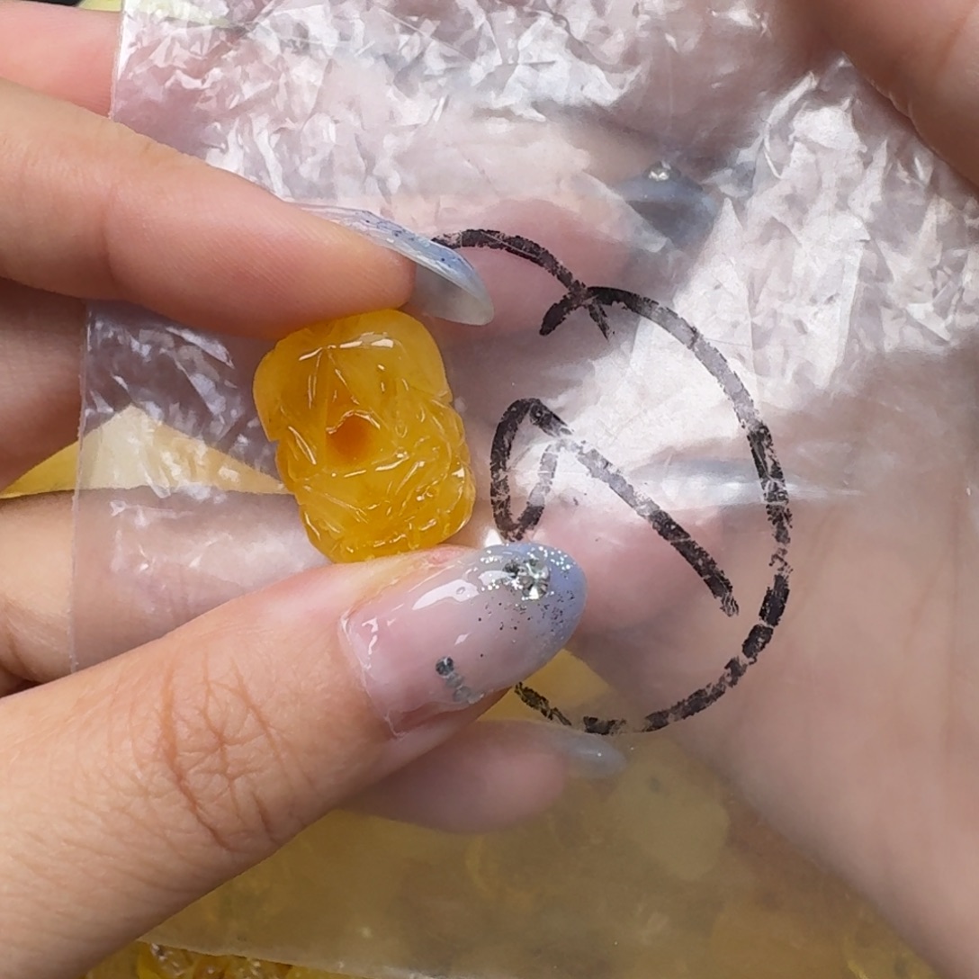 琥珀未镶嵌珠宝奇石
