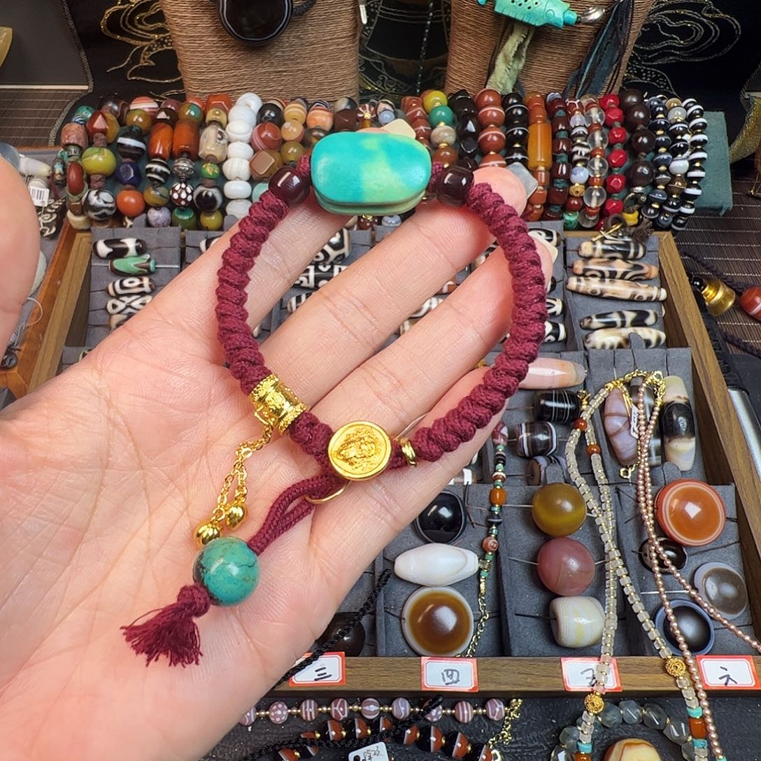 宝***贝玛瑙/玉髓未镶嵌手链定制款不退不换