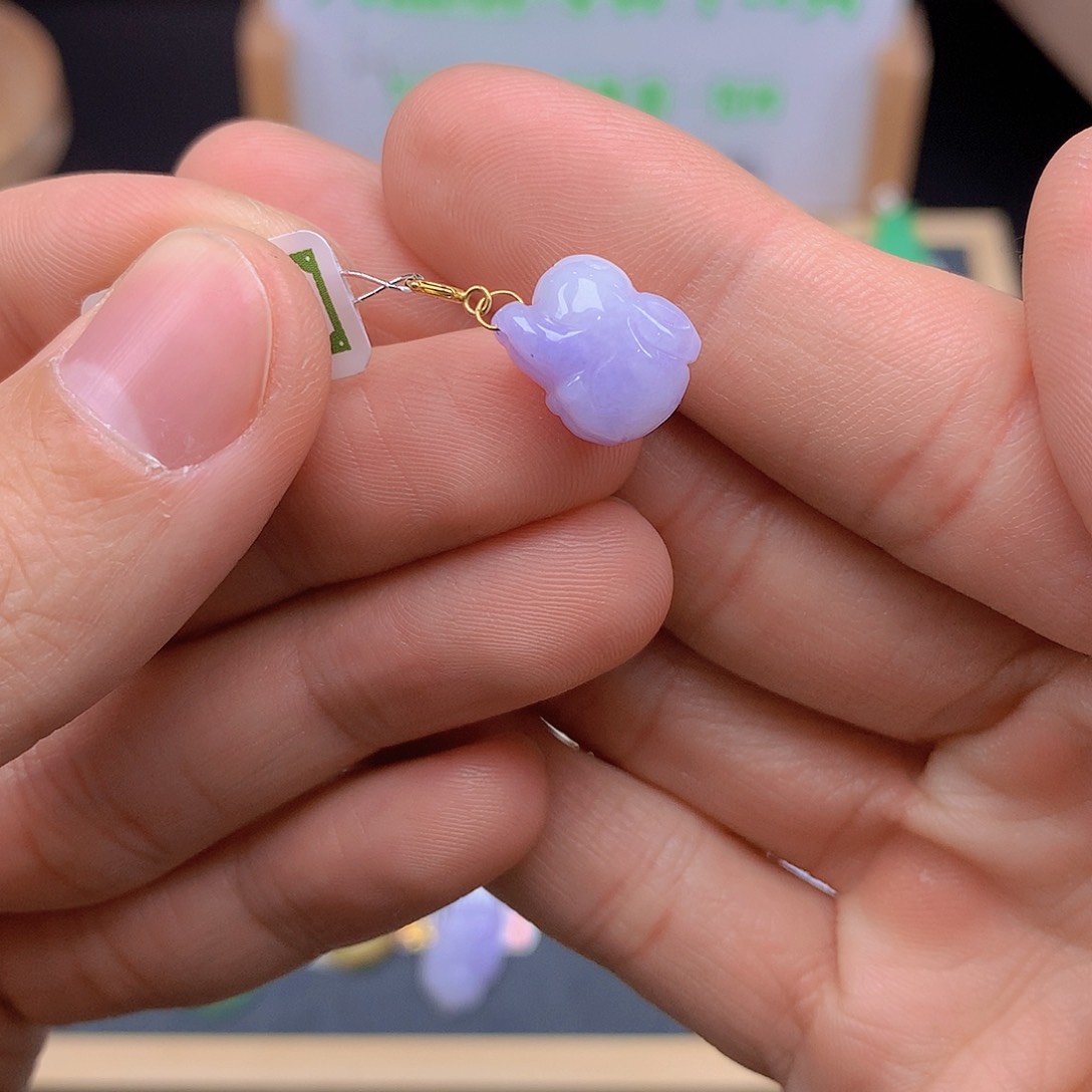 翡翠颈饰18K金镶嵌翡翠