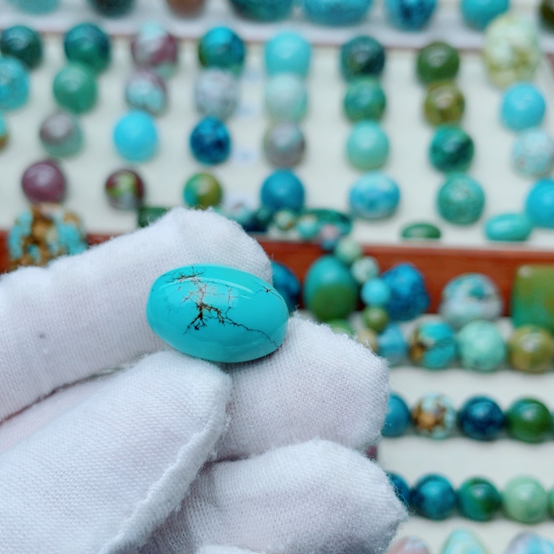 未镶嵌绿松石珠宝奇石