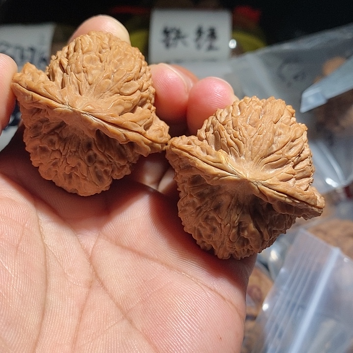 【闪购商品】文玩核桃吊坠L***r南疆