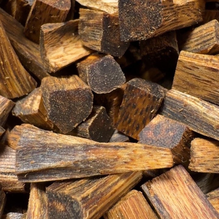 小***2沉香碎屑沉香海南老棋楠高端虫漏树心油块料102克