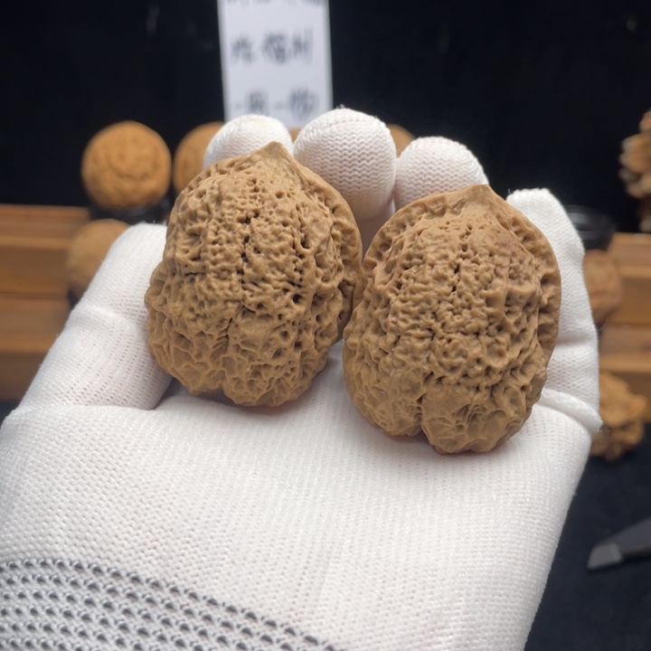 把件文玩核桃云南铁核桃21