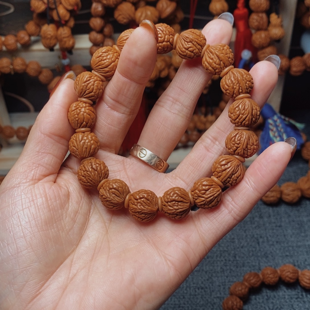 桃核吊坠龙纹桃枭