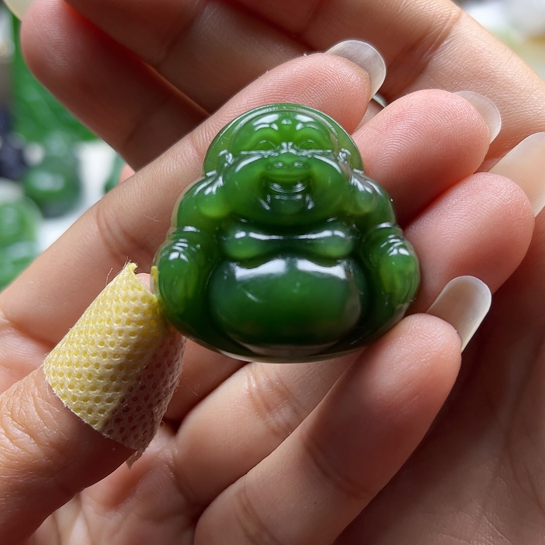 和田玉吊坠未镶嵌如****。