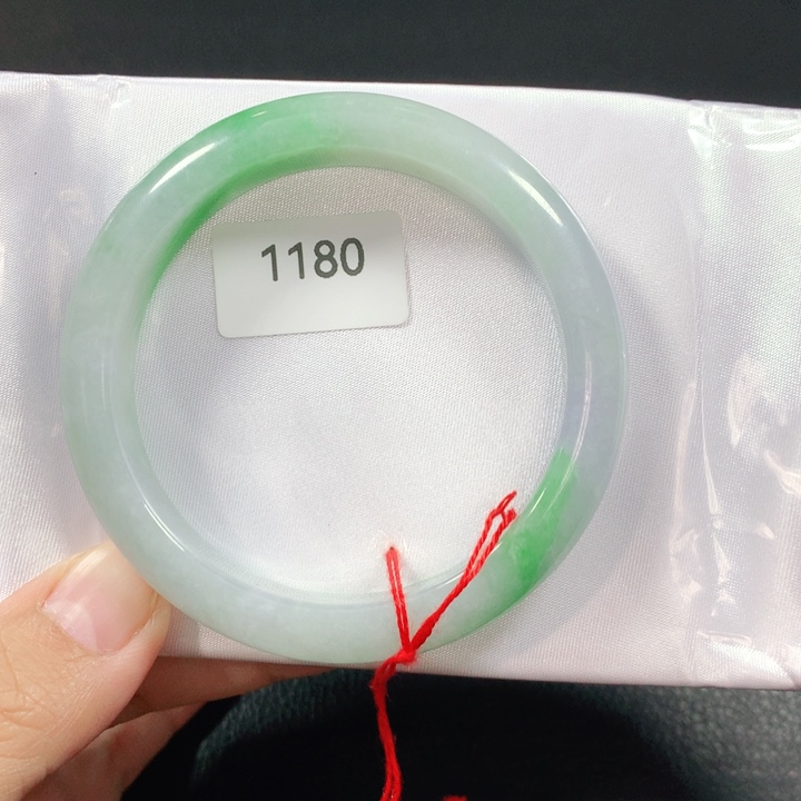翡翠手镯未镶嵌天然翡翠手镯02