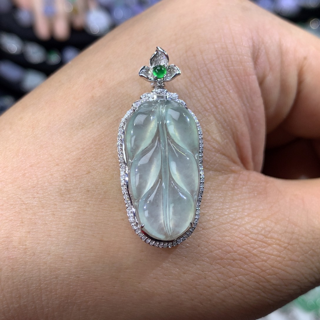 翡翠18K金镶嵌戒指