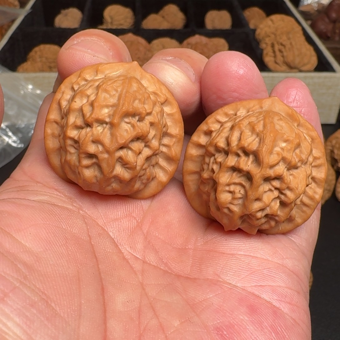 文玩核桃把件全品瓷娃娃 尺寸36