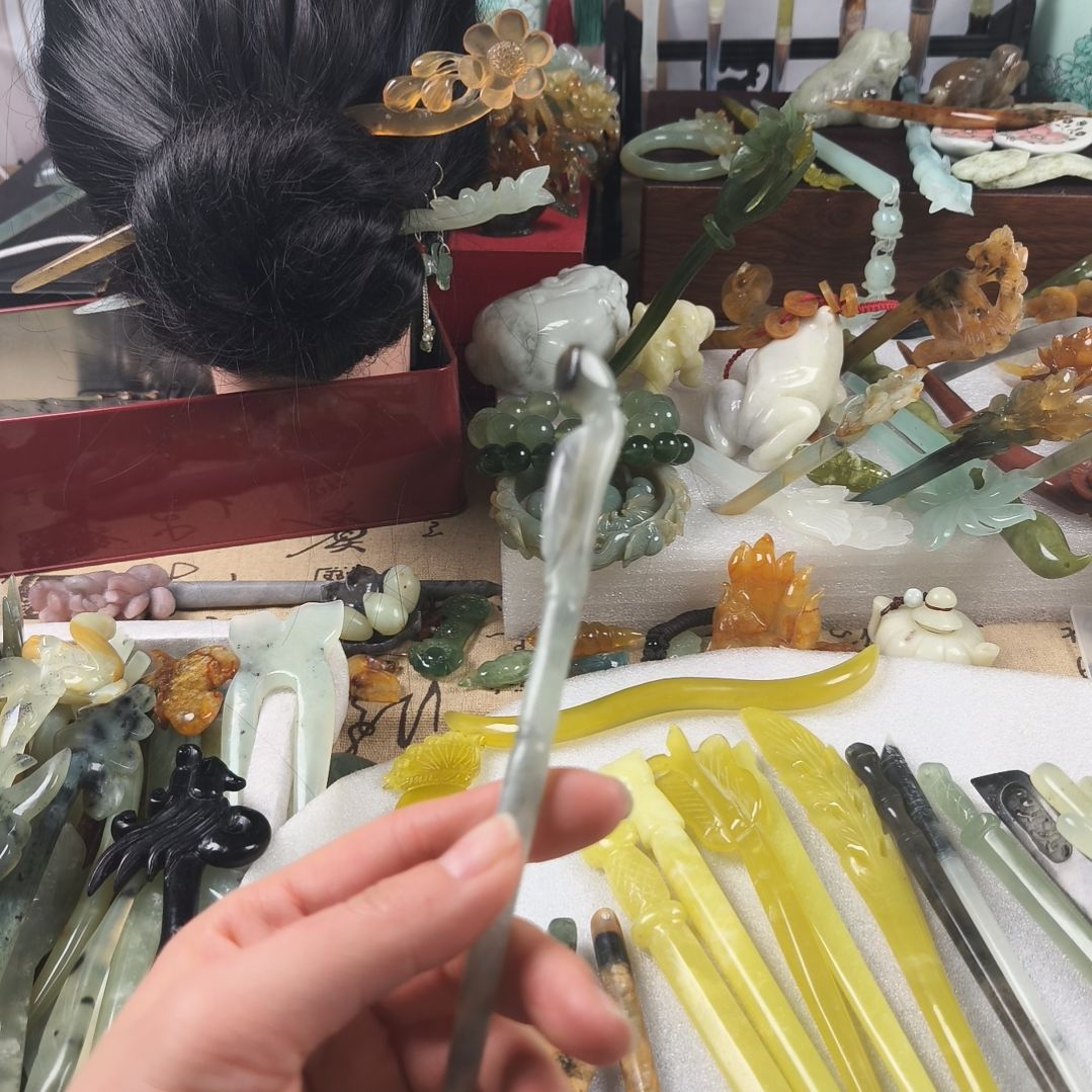 蛇纹石玉发饰合金