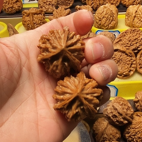 吊坠文玩核桃三棱