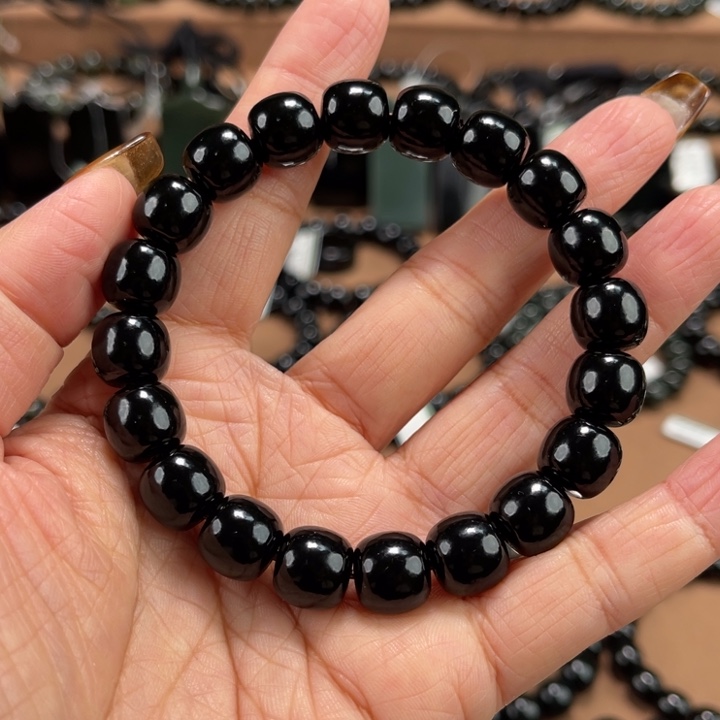 享***活和田玉未镶嵌手链11黑