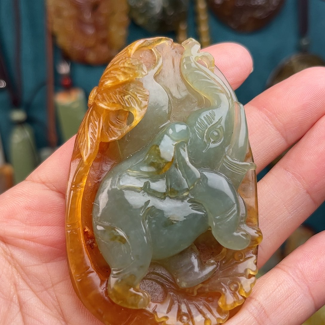 未镶嵌蛇纹石玉颈饰