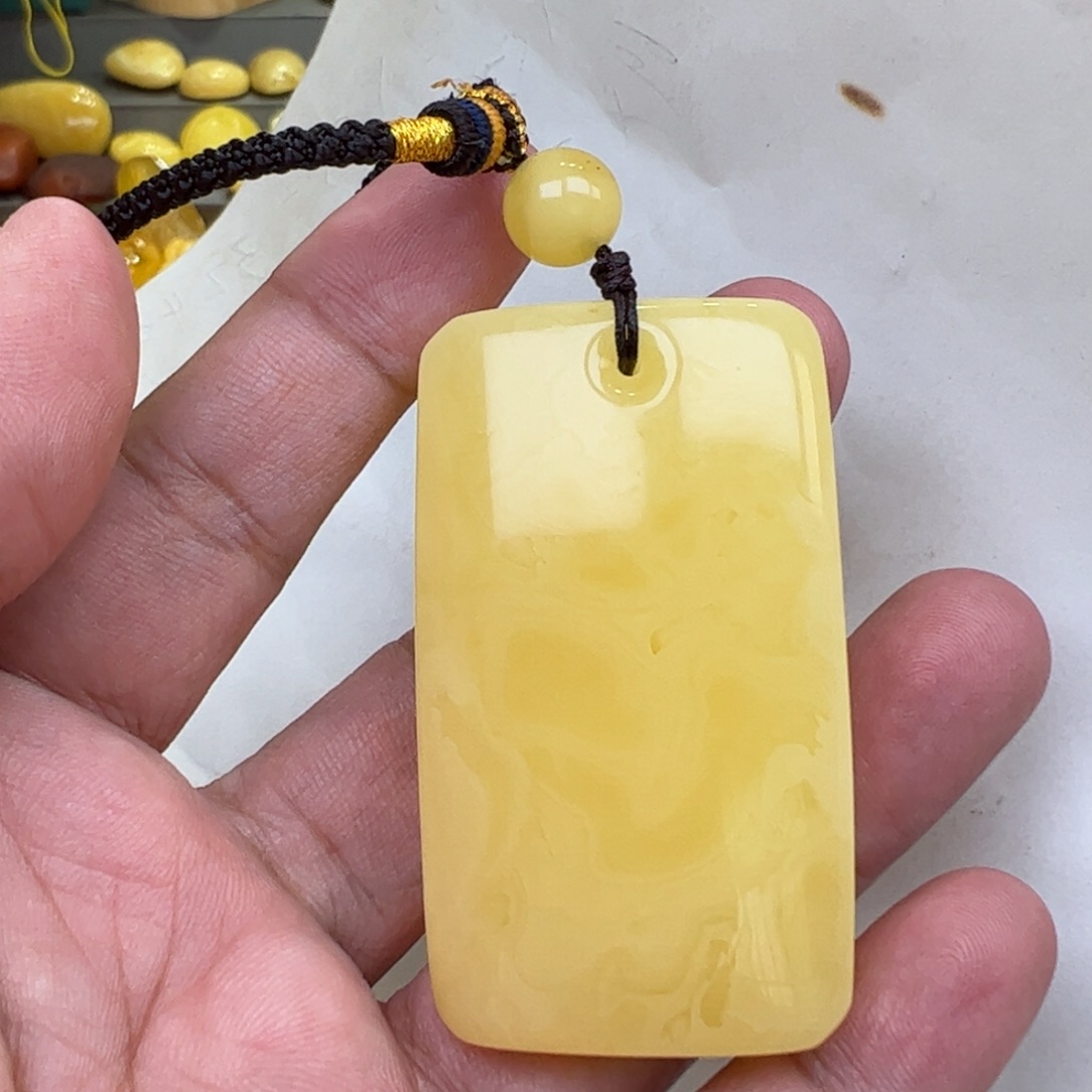 【闪购商品】琥珀裸石未镶嵌28.6克