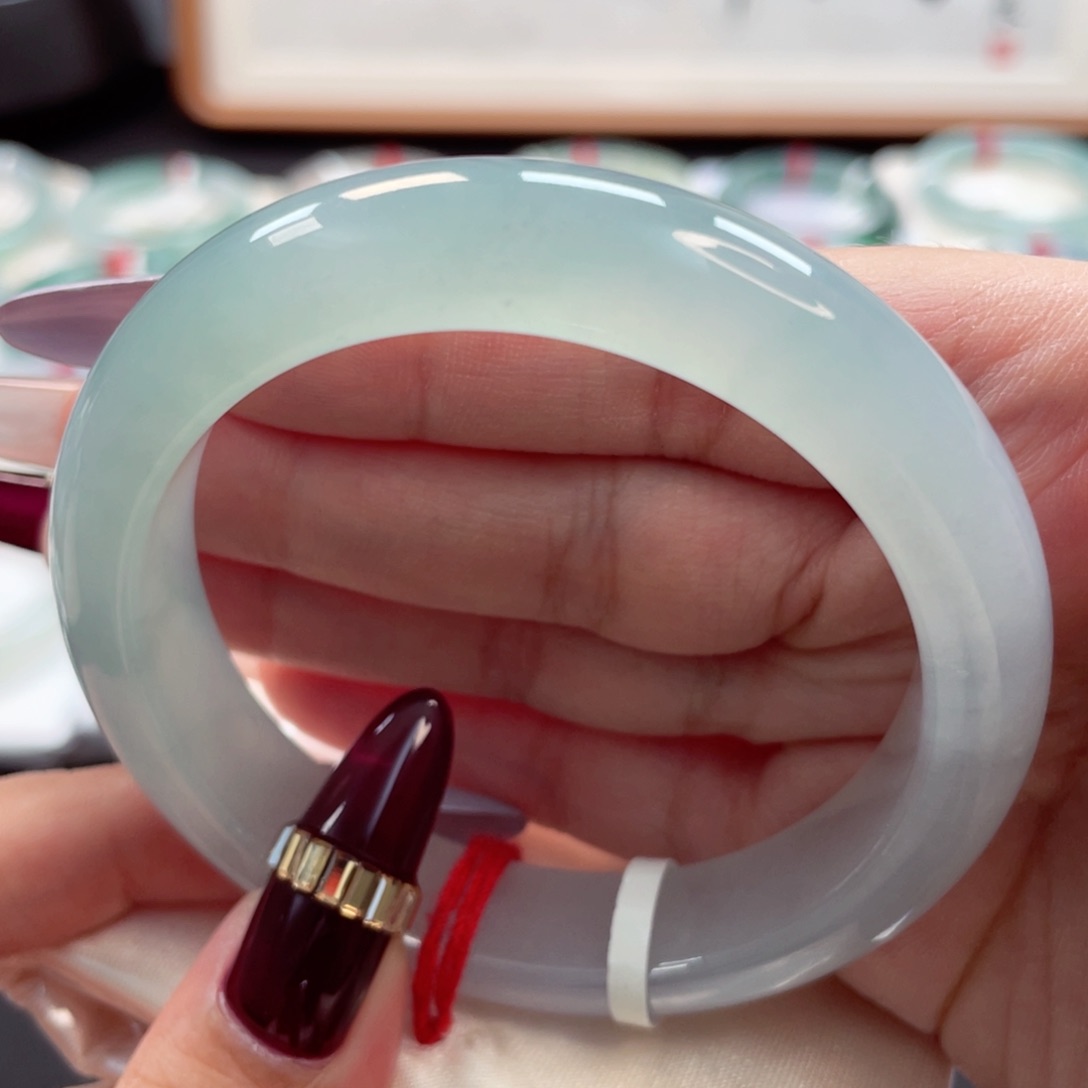 【闪购商品】翡翠未镶嵌手镯冰胶起光半山水冰蓝正圈55+，41号