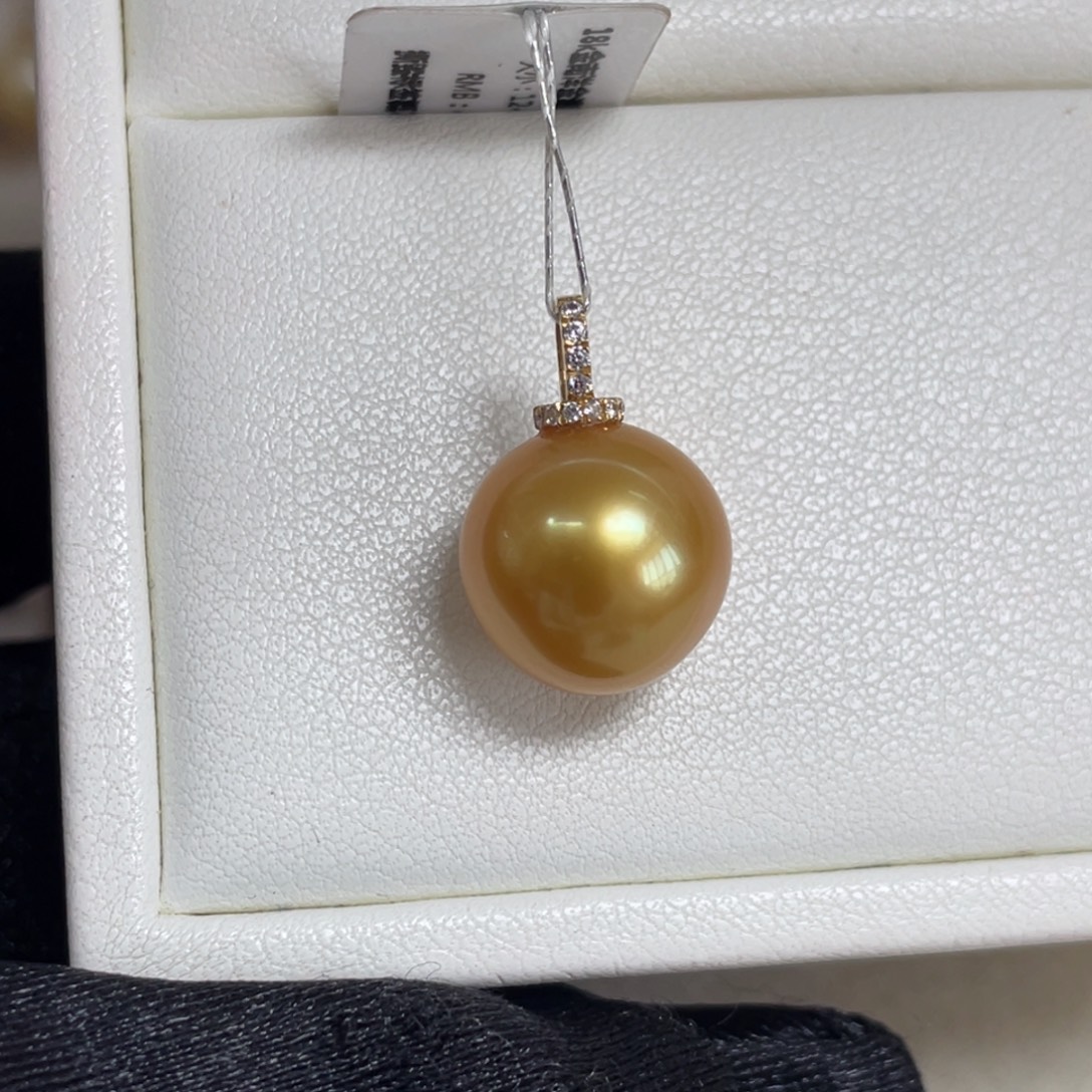 18K金镶嵌吊坠(不含链)海水珍珠12.6mm