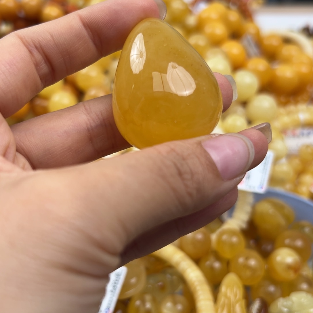 未镶嵌琥珀珠宝奇石