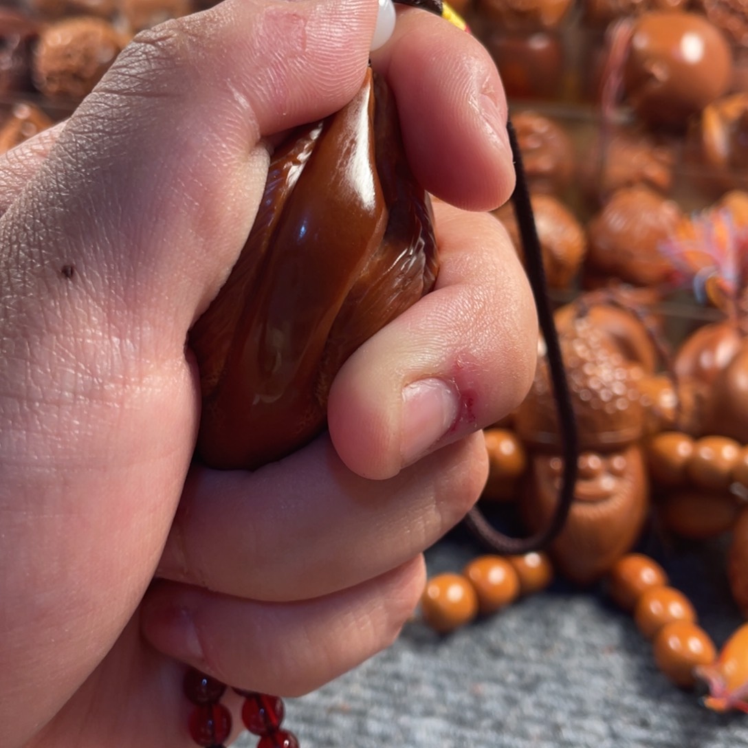 橄榄核吊坠独款三面