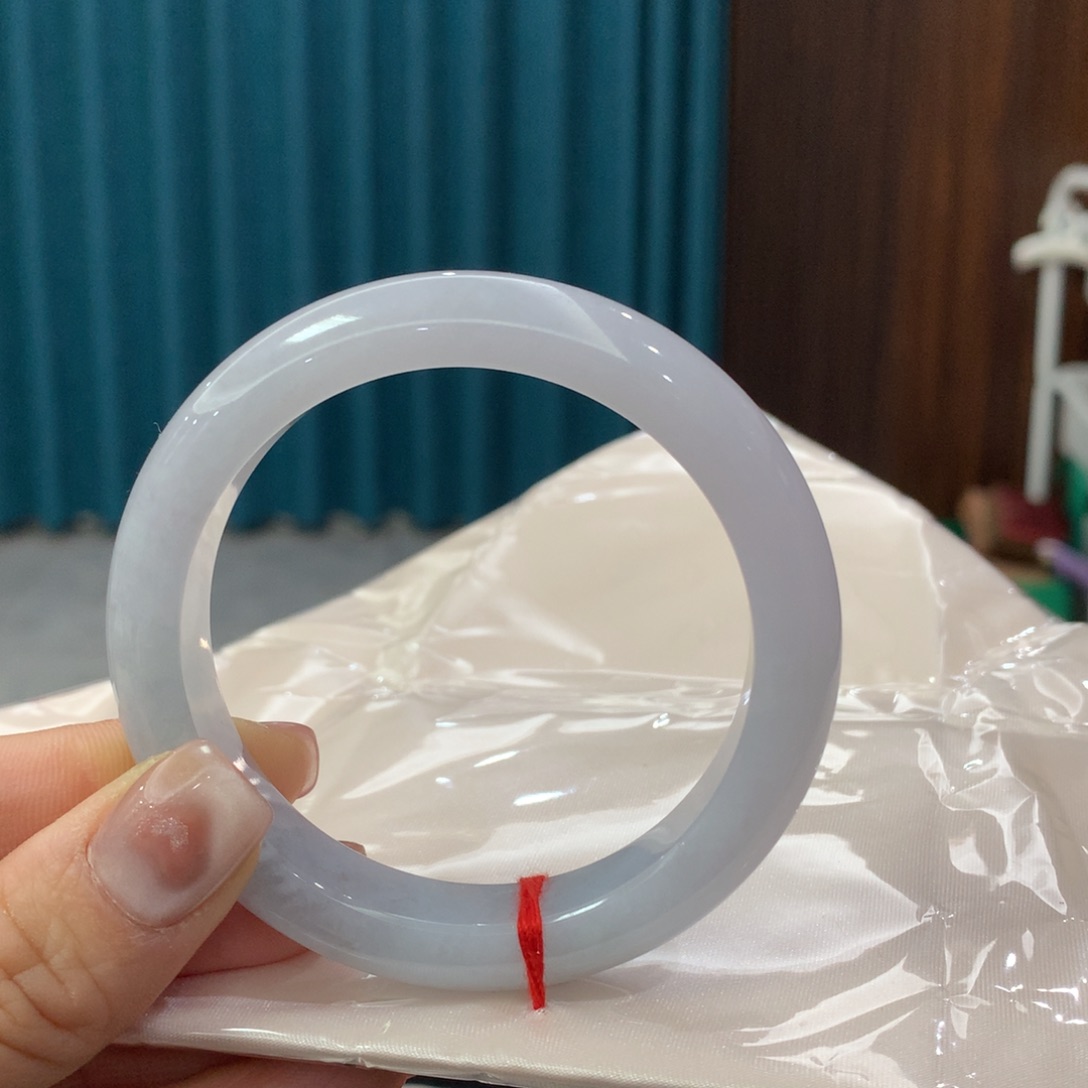 未镶嵌手镯翡翠完美者慎拍 圈口55.6