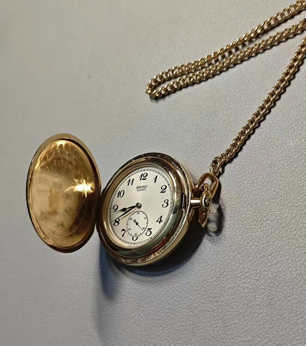 古铜色石英怀表拍商品以实物讲解为准