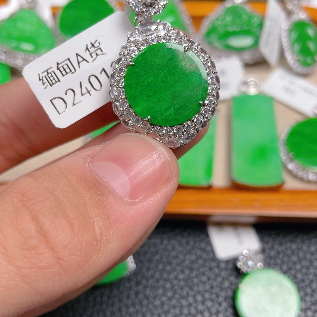 【闪购商品】翡翠吊坠(不含链)银S925镶嵌