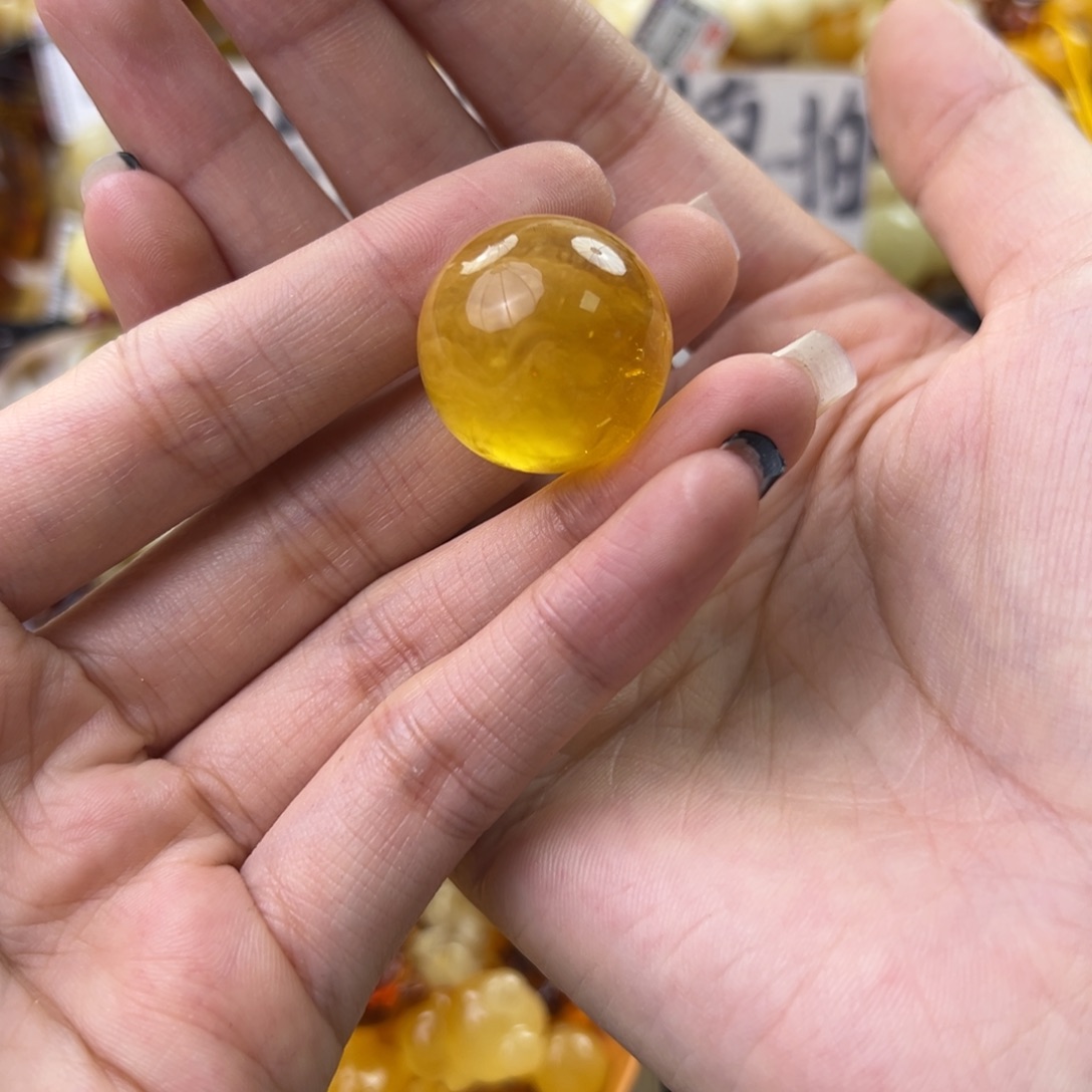 琥珀珠宝奇石未镶嵌