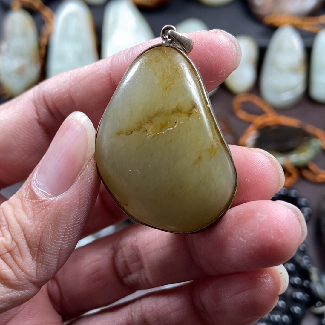 和田玉挂件未镶嵌