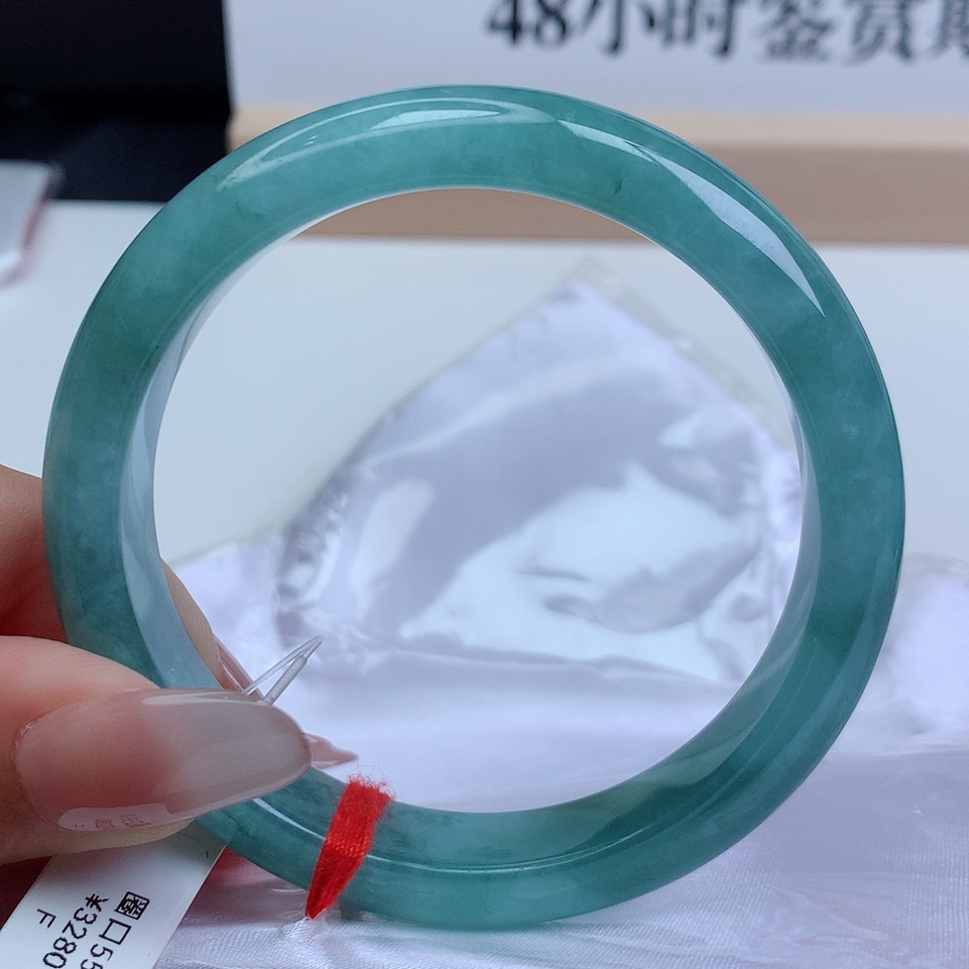 翡翠手镯未镶嵌55.5圈口
