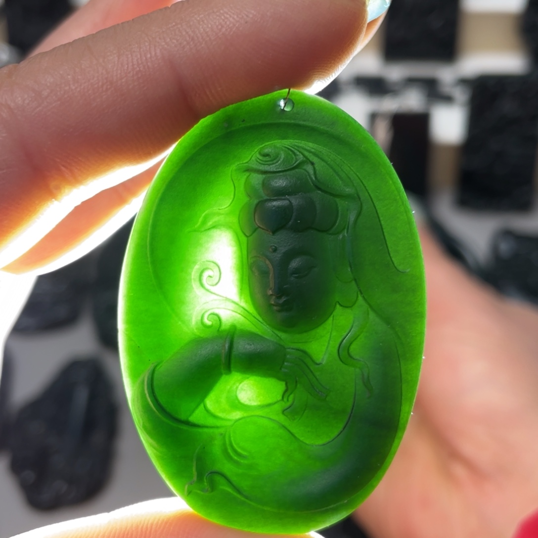 蛇纹石玉未镶嵌吊坠