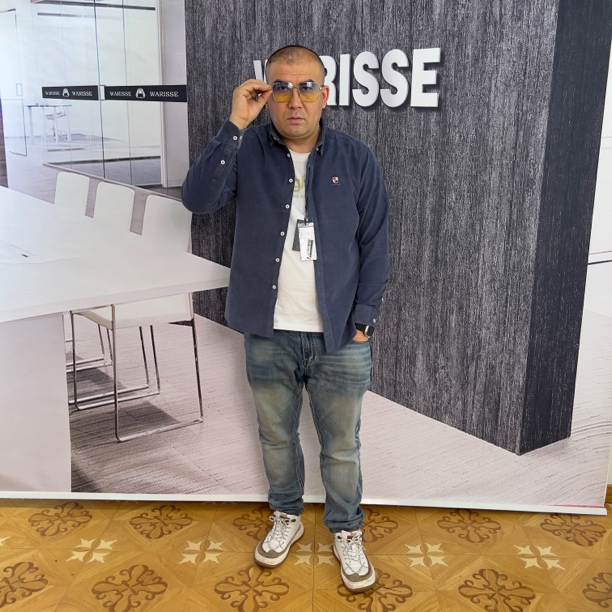 灯芯绒男士长袖衬衫复古休闲通勤小绣标设计