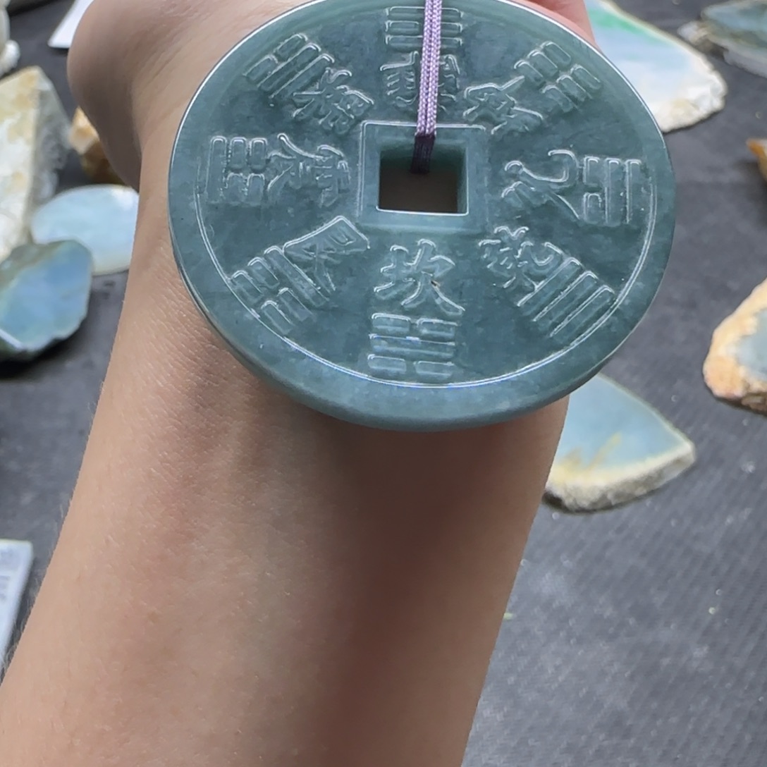 昙***念翡翠未镶嵌颈饰缅甸翡翠