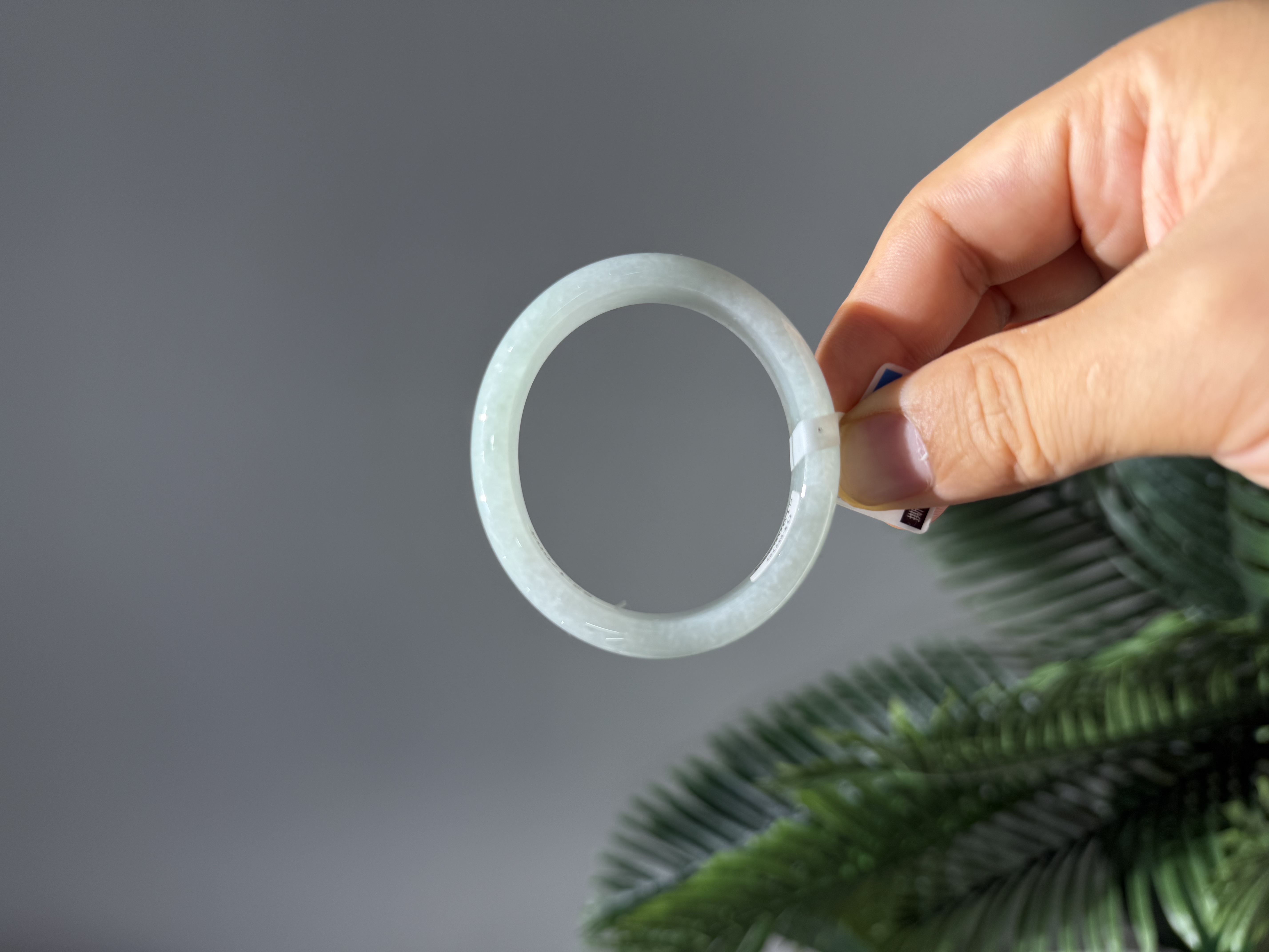 缅甸A货翡翠手镯编号004，圈口52.1，条宽13，条厚6.6