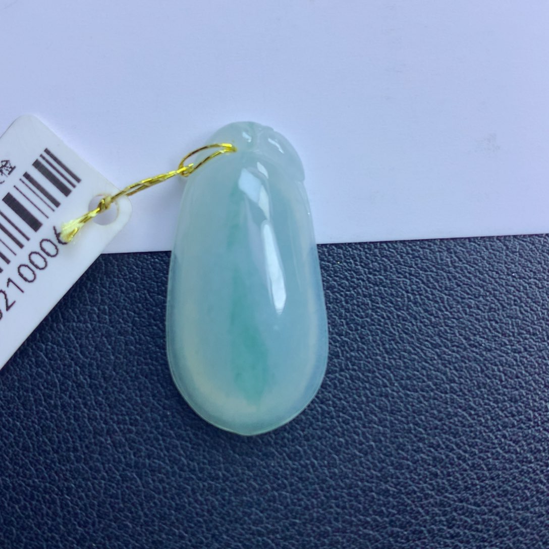 翡翠颈饰未镶嵌福瓜