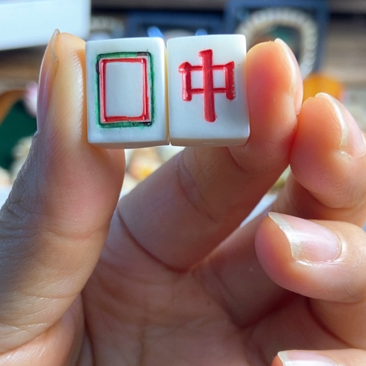 配饰驼骨雕刻一对出