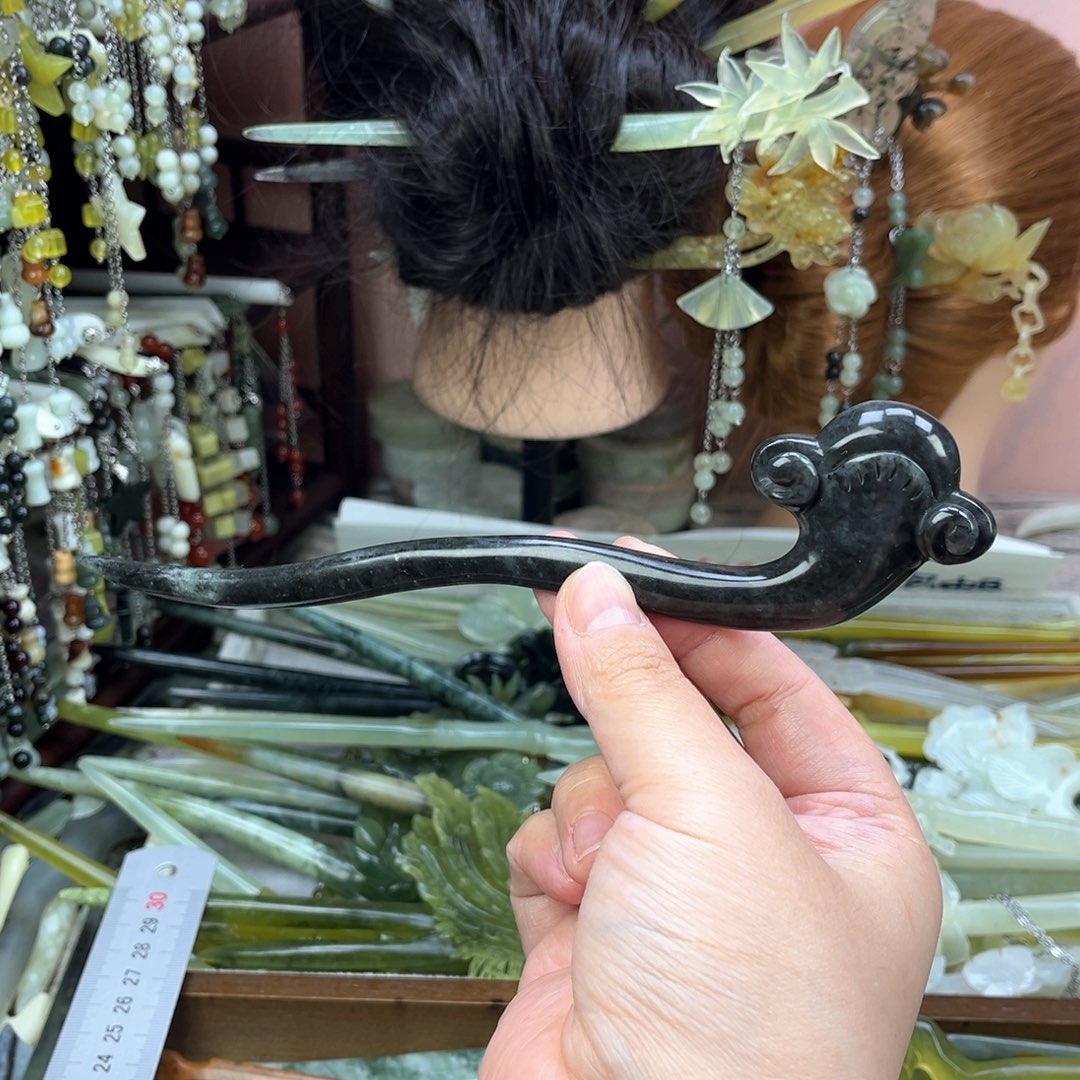 蛇纹石玉发饰未镶嵌长度20厘米左右