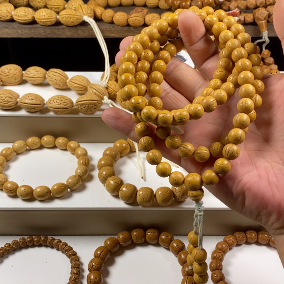 小***人桃核吊坠东北小金豆光珠脖挂