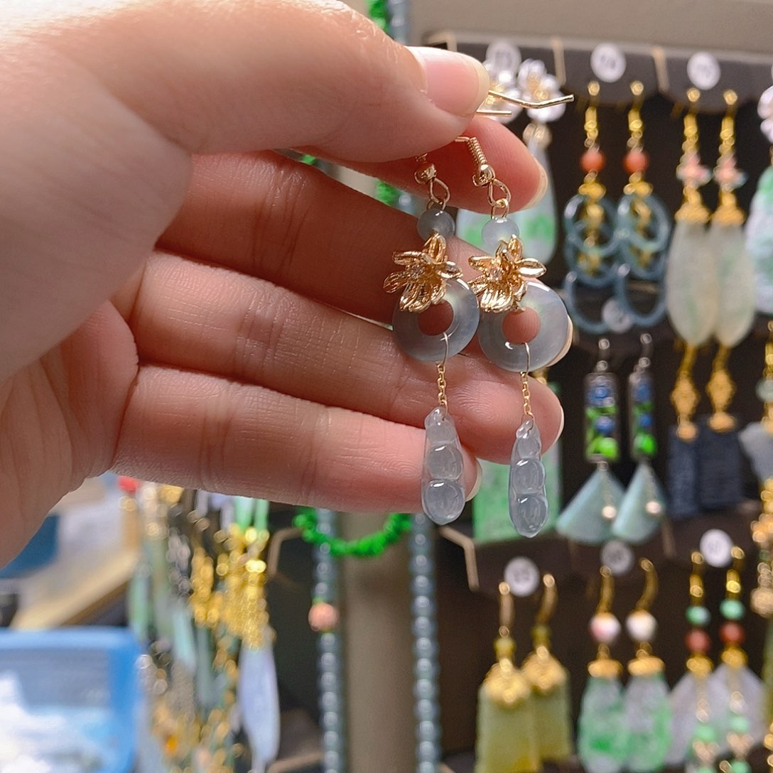 未镶嵌翡翠耳饰翡翠