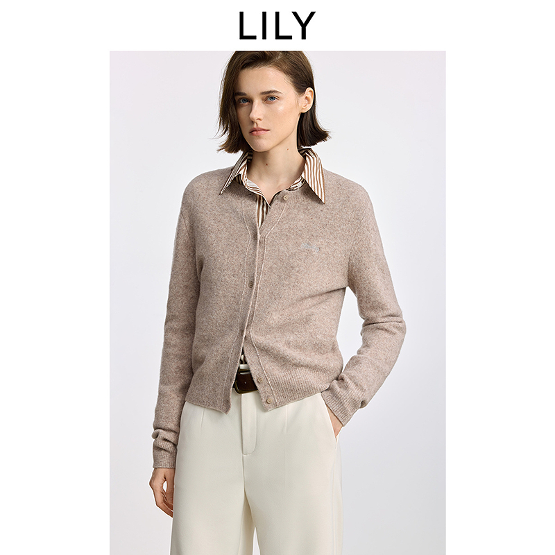 LILY2025冬新款羊毛混纺圆领撞色绣花驼色针织开衫女125429TC912