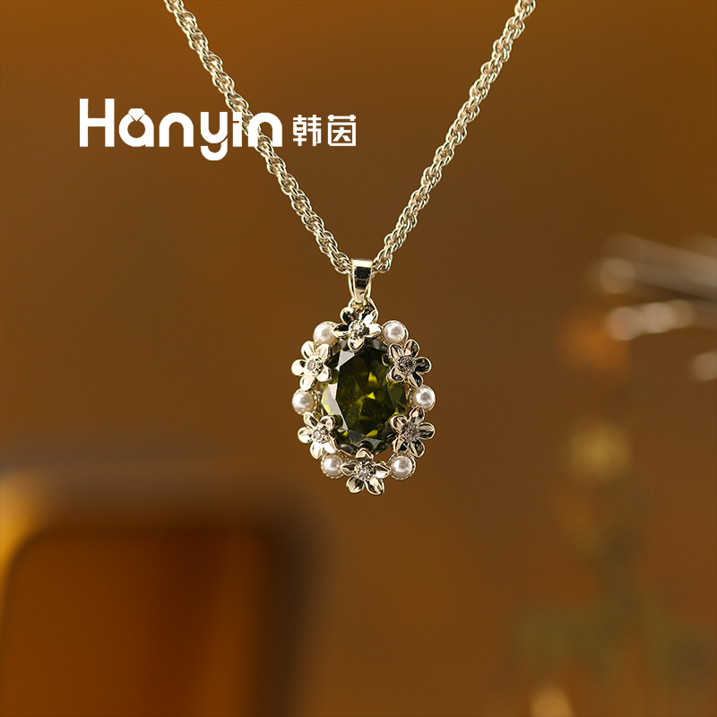 铜合金项链 时尚百搭优雅花团锦簇麻花链项链小众设计感毛衣链AAA
