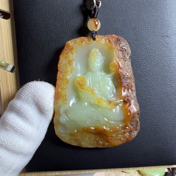 用***2岫岩河磨玉（透闪石质玉）未镶嵌颈饰