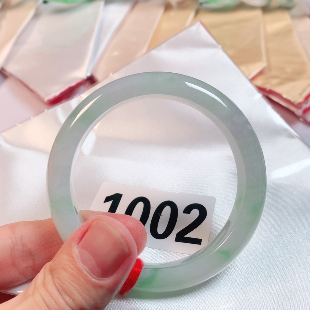 翡翠手镯未镶嵌翡翠手镯1002