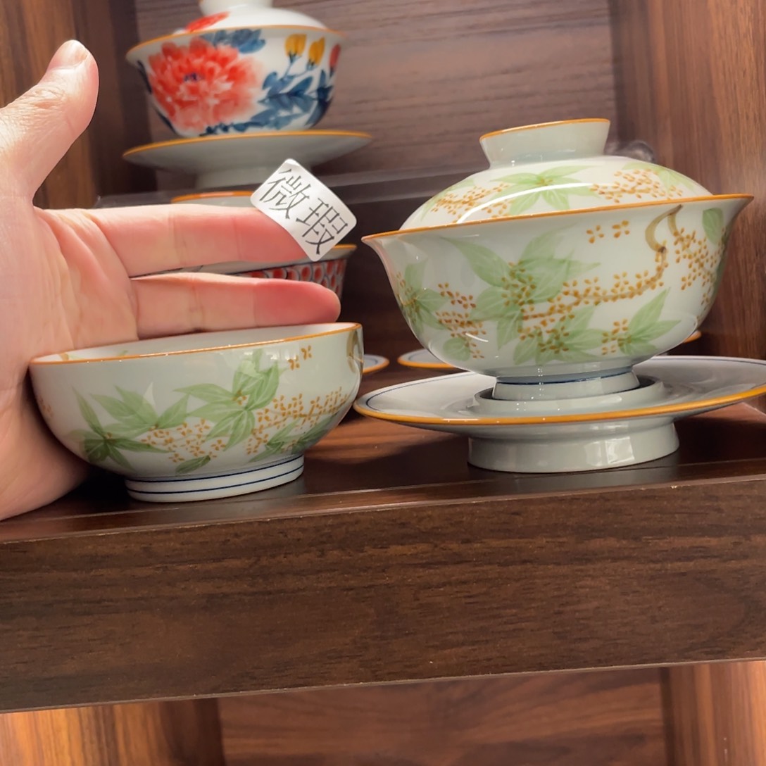 釉下手绘茶具微瑕