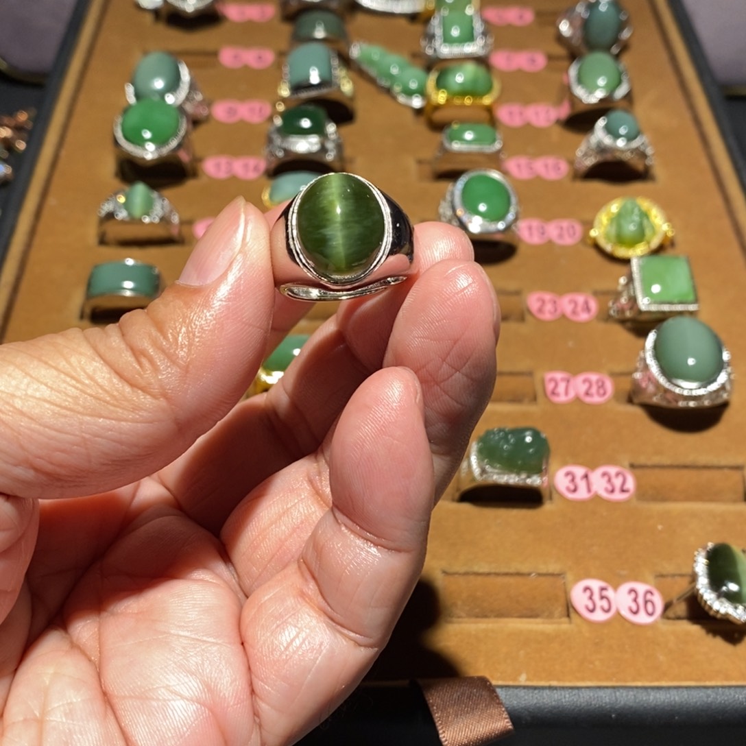 和田玉未镶嵌戒指